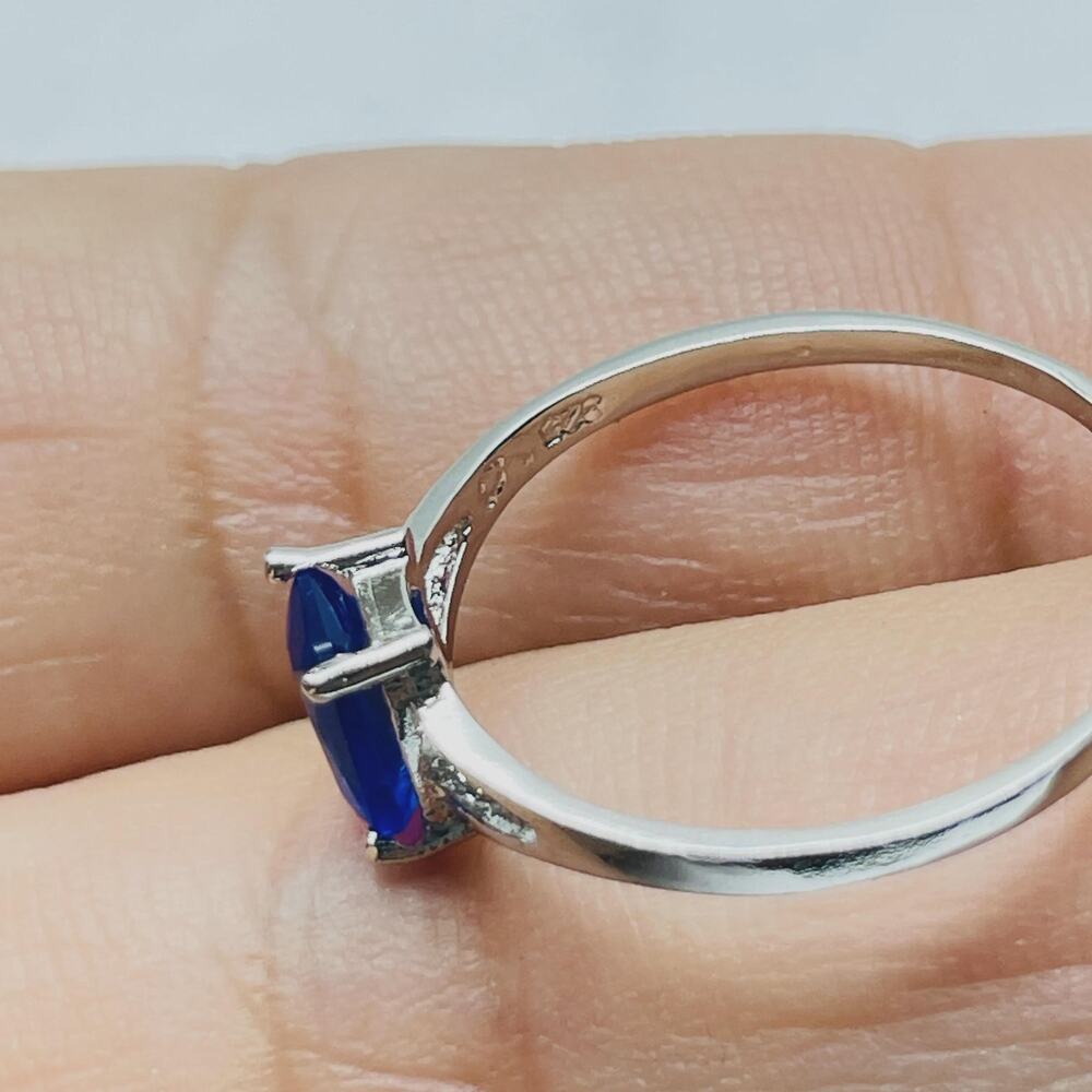 Vintage 925 Sterling Silver Blue Sapphire Emerald Cut Solitaire Ring SIZE 5.5 - Picture 9 of 9